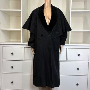 Solddd Basile Vintage Black Wool Cape Coat Velvet Collar Beaded